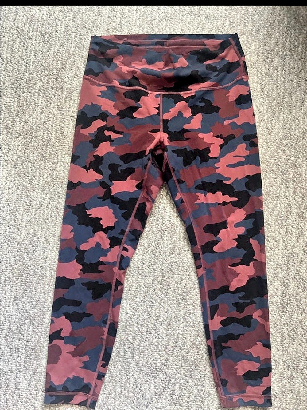 lululemon Camo Leggings in Pink & Blue Size 12 Like New